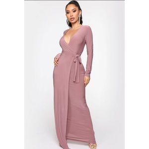 ⛔️SOLD ON MERCARI⛔️Maxi wrap long sleeve Dress⛔️no longer available